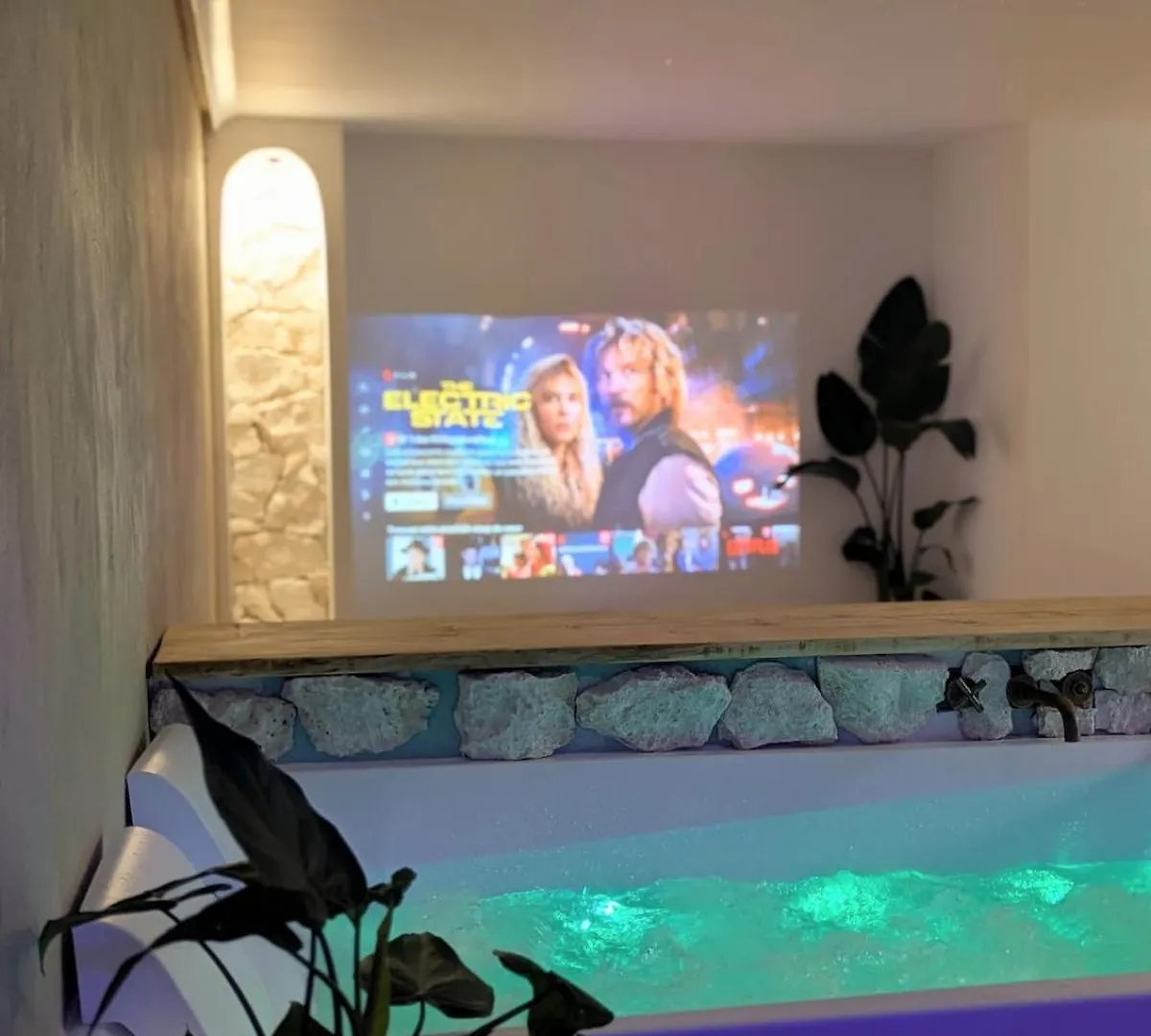 Сasa de vacaciones Cottage Lomy Avec Jacuzzi Et Sauna Privatif Planguenoual