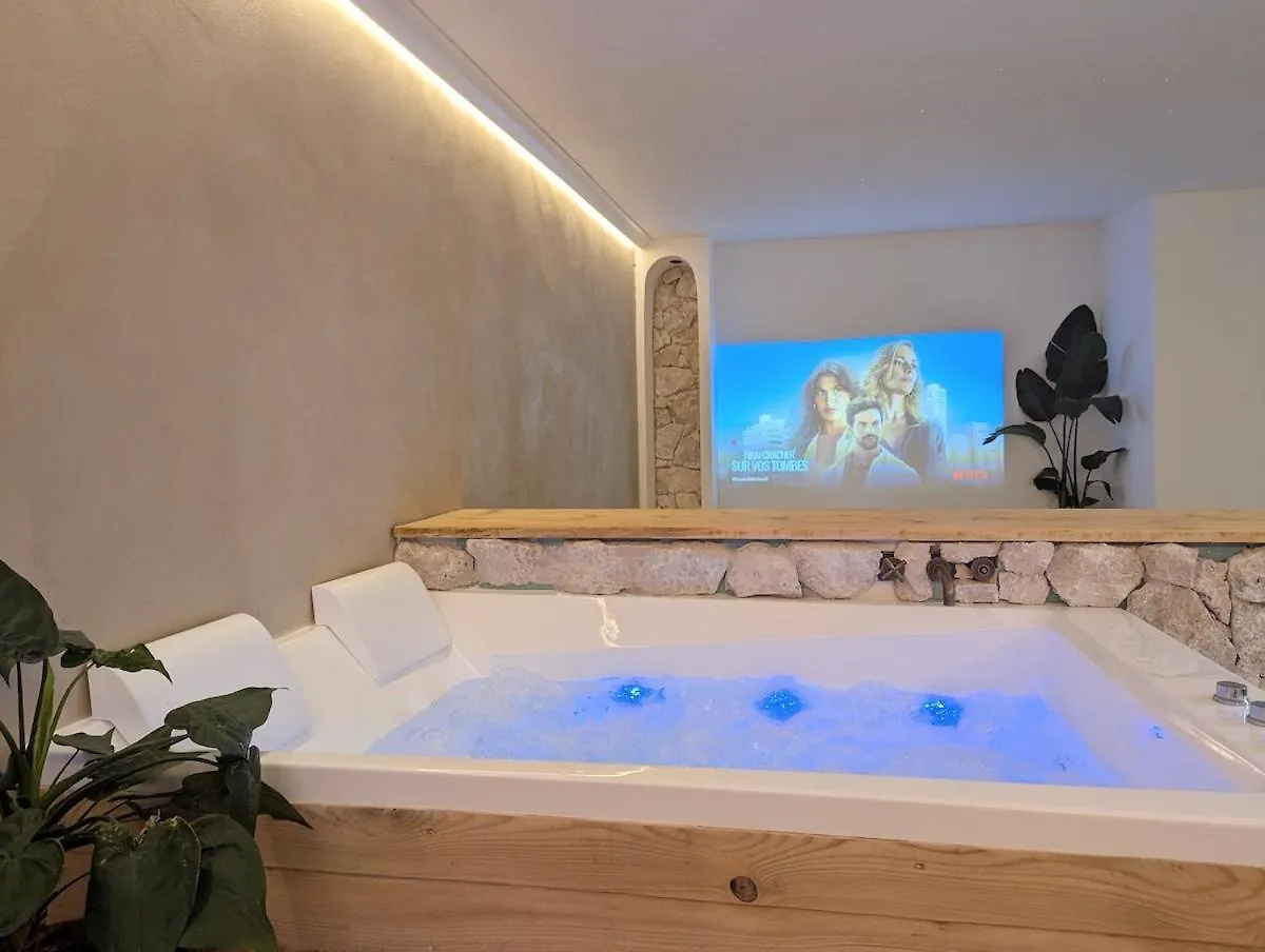 Cottage Lomy Avec Jacuzzi Et Sauna Privatif Planguenoual 0*,  Francia